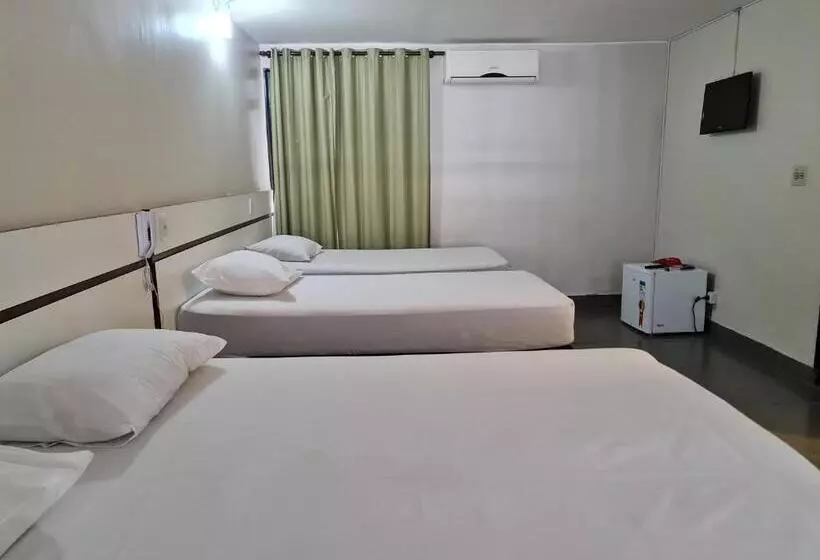 Hotelli Montana Aeroporto