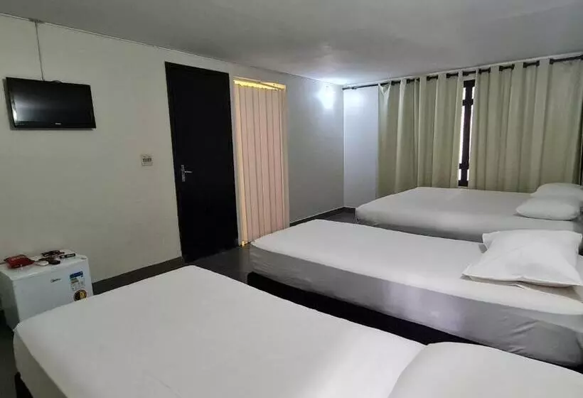 Hotelli Montana Aeroporto