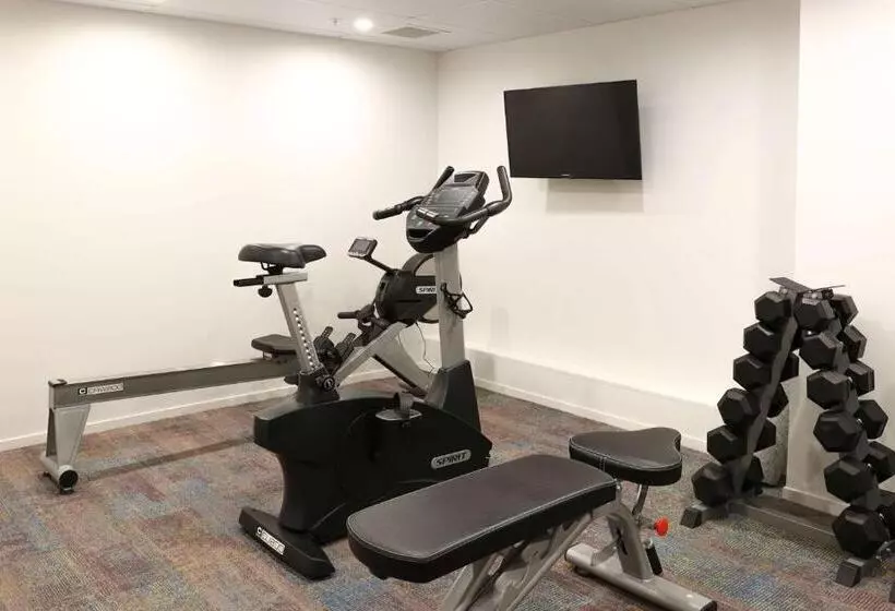 هتل Ramada By Wyndham Wellington Taranaki Street
