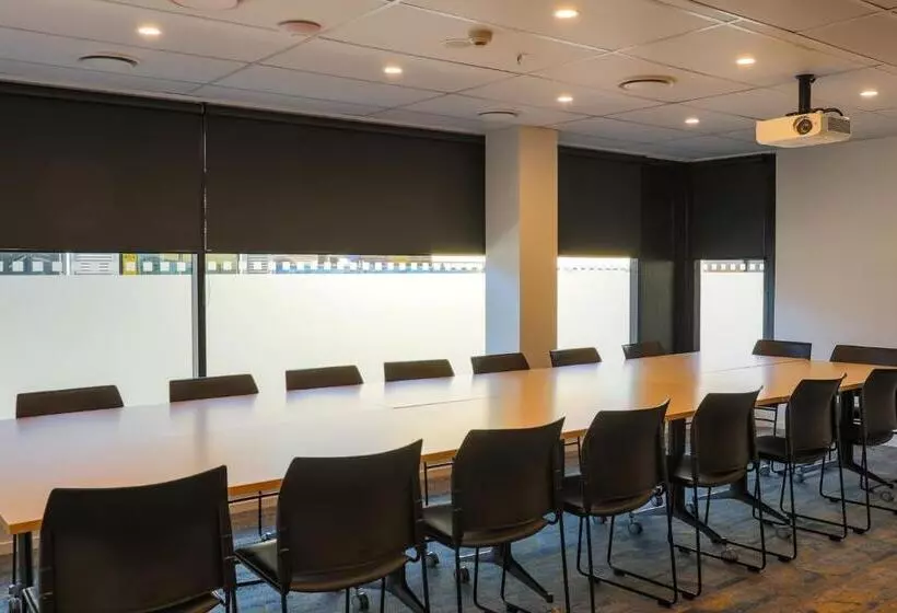 هتل Ramada By Wyndham Wellington Taranaki Street