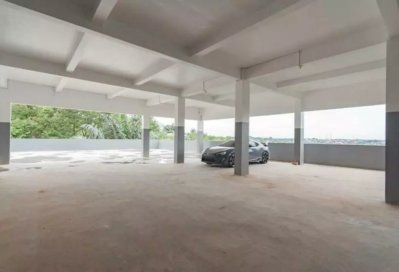 Hotelli Reddoorz At Vall Guest House Balikpapan