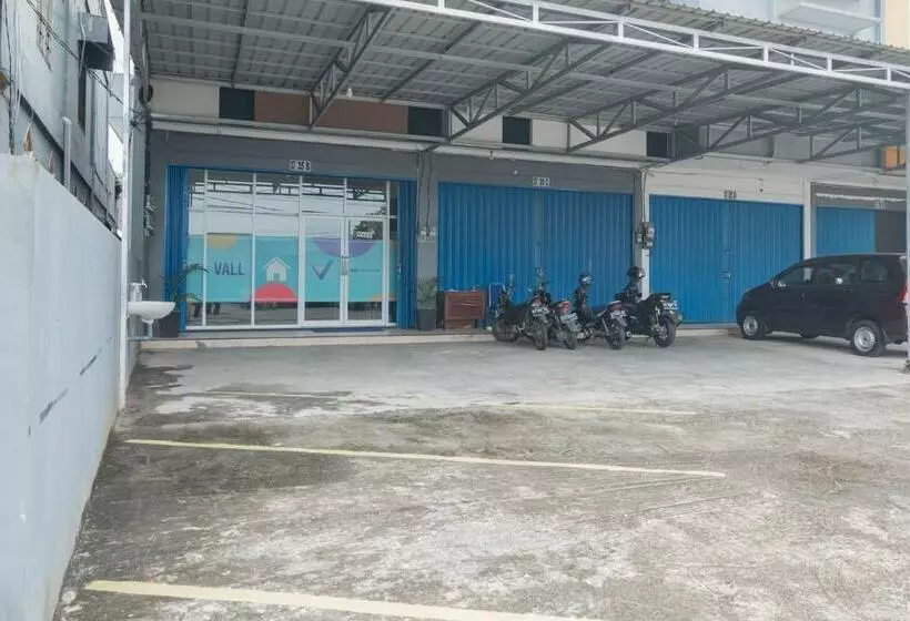 Hotelli Reddoorz At Vall Guest House Balikpapan