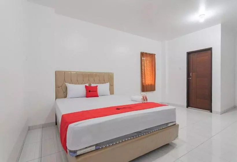 Hotelli Reddoorz At Vall Guest House Balikpapan