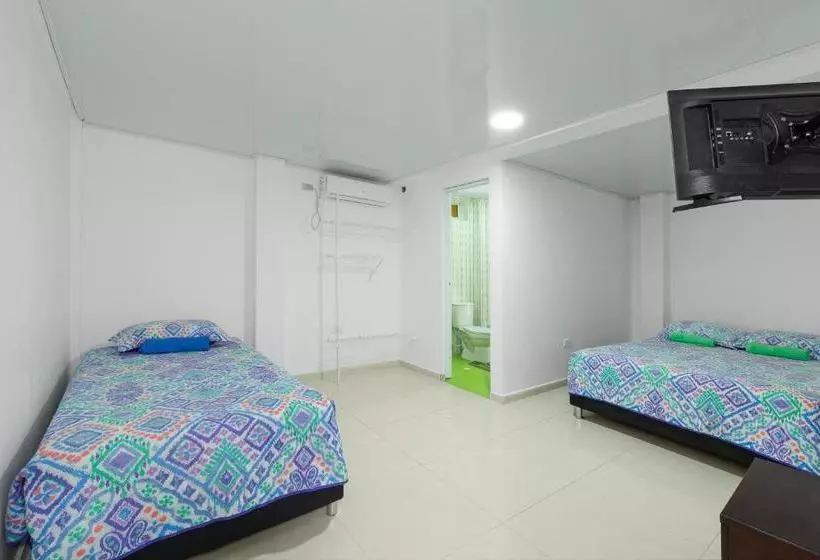پانسیون La Isla Inn
