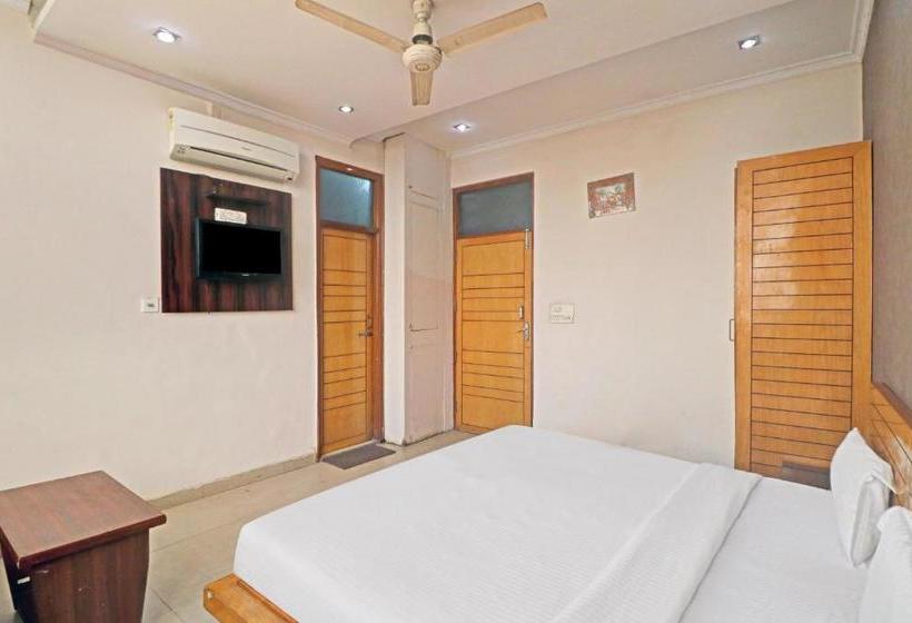 ペンション Oyo 79960 Aman Homes