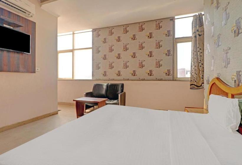 ペンション Oyo 79960 Aman Homes