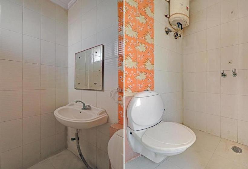 Pensão Oyo 79960 Aman Homes