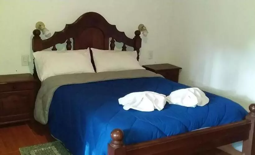 Retkeilymaja Posada Inguz