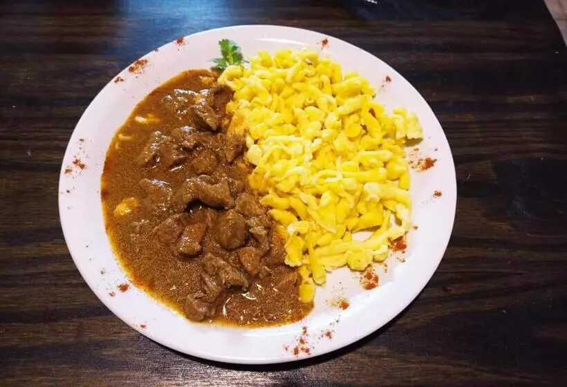 Retkeilymaja Posada Inguz