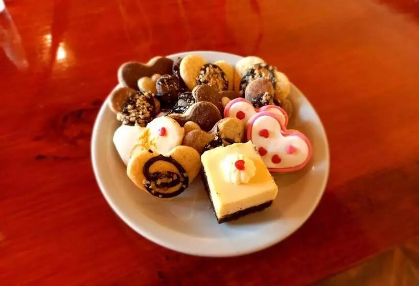 Retkeilymaja Posada Inguz