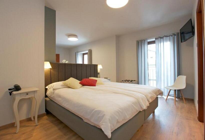 فندق Milano & Apartments