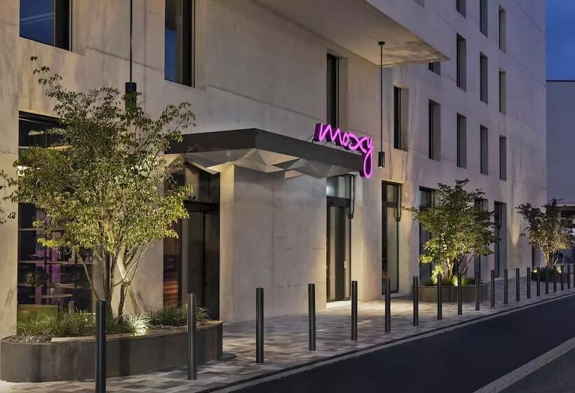 ホテル Moxy Rapperswil