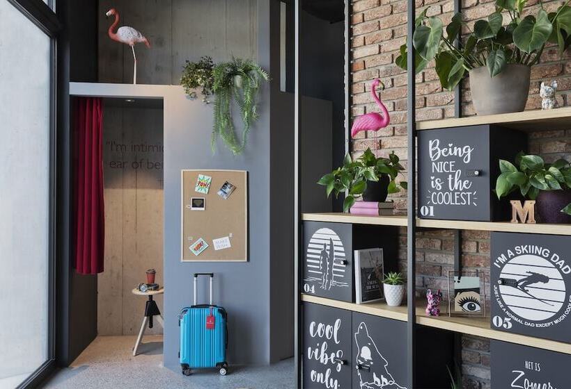 호텔 Moxy Rapperswil