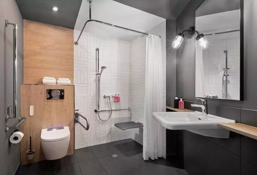 ホテル Moxy Rapperswil