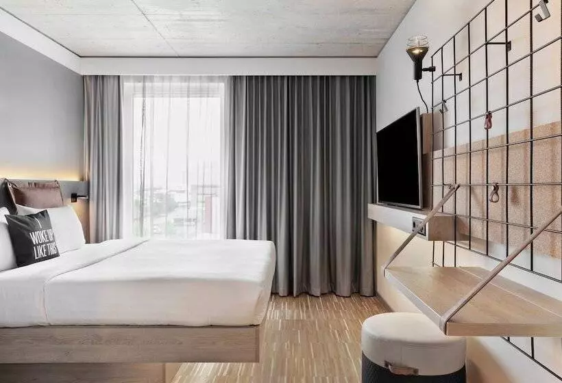 ホテル Moxy Rapperswil