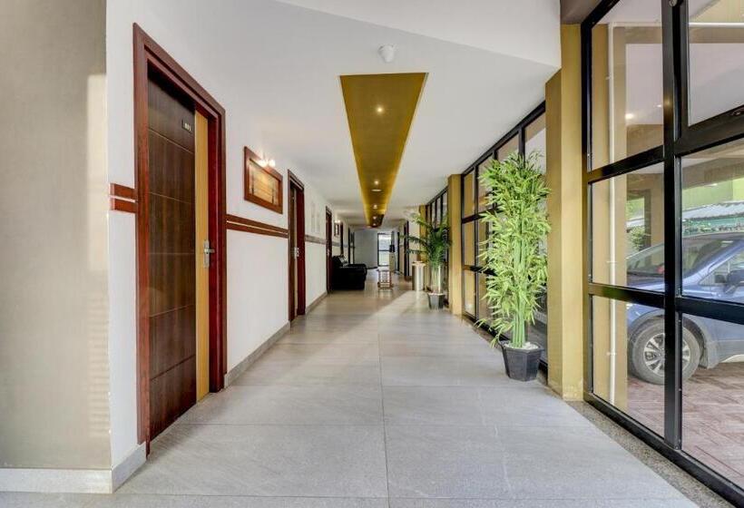 בית מלון כפרי Townhouse Oak Central Suits