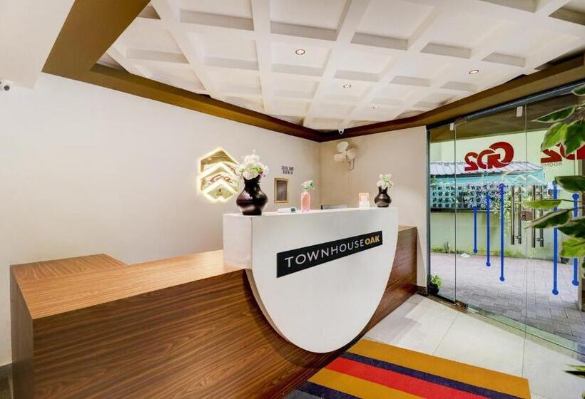 בית מלון כפרי Townhouse Oak Central Suits