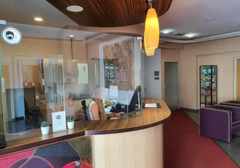 ホテル Arion Airport