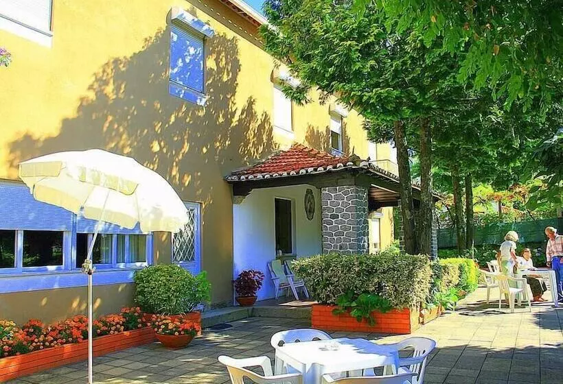 Отель Corredoura Garden