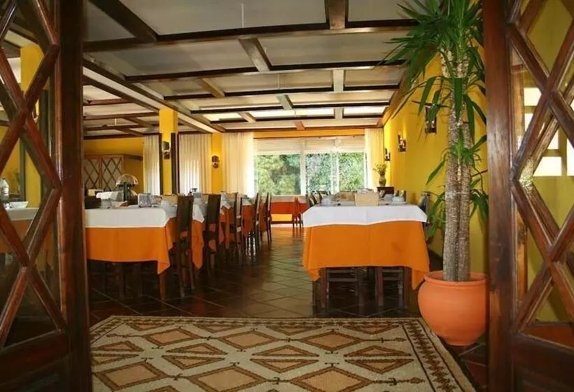 Отель Corredoura Garden