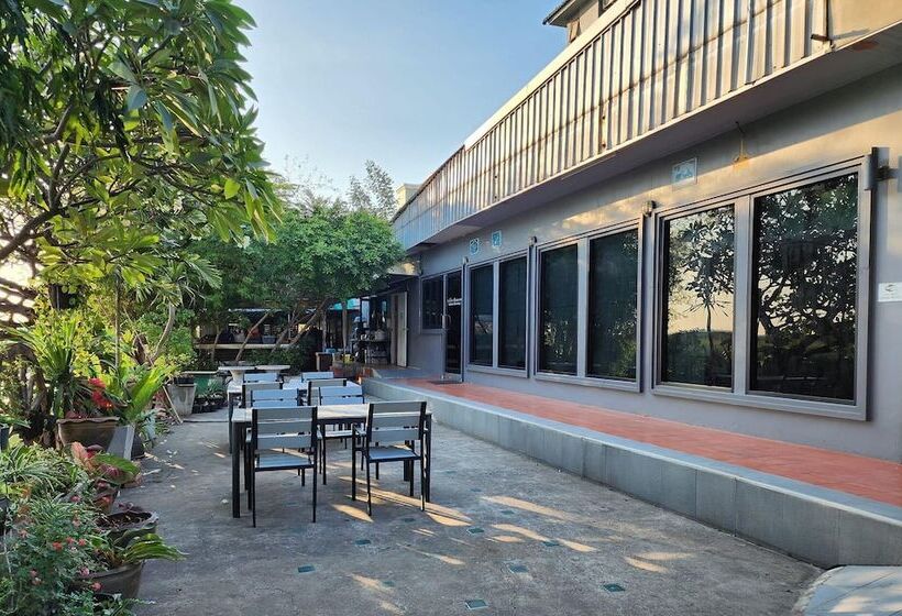 هتل The Great Residence Suvarnabhumi Airport