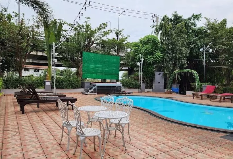 هتل The Great Residence Suvarnabhumi Airport