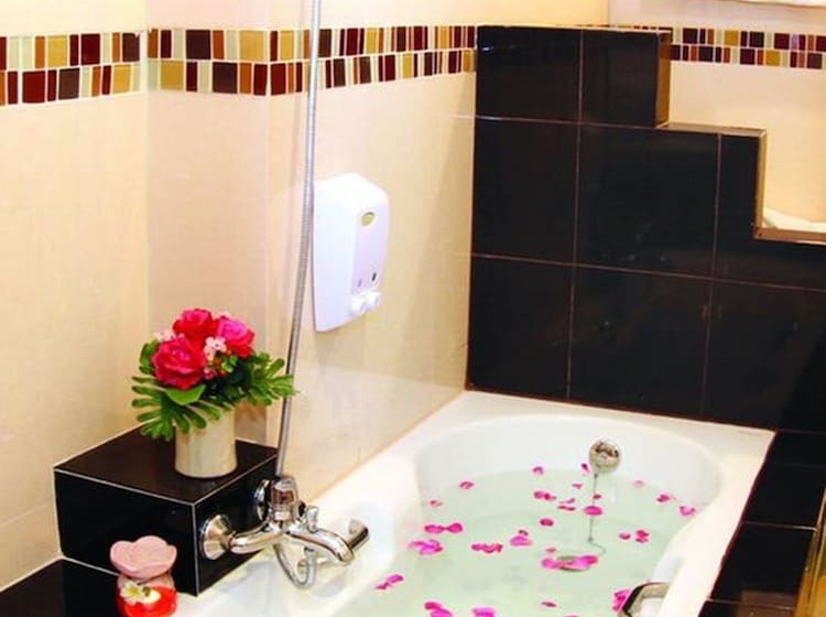 هتل The Great Residence Suvarnabhumi Airport