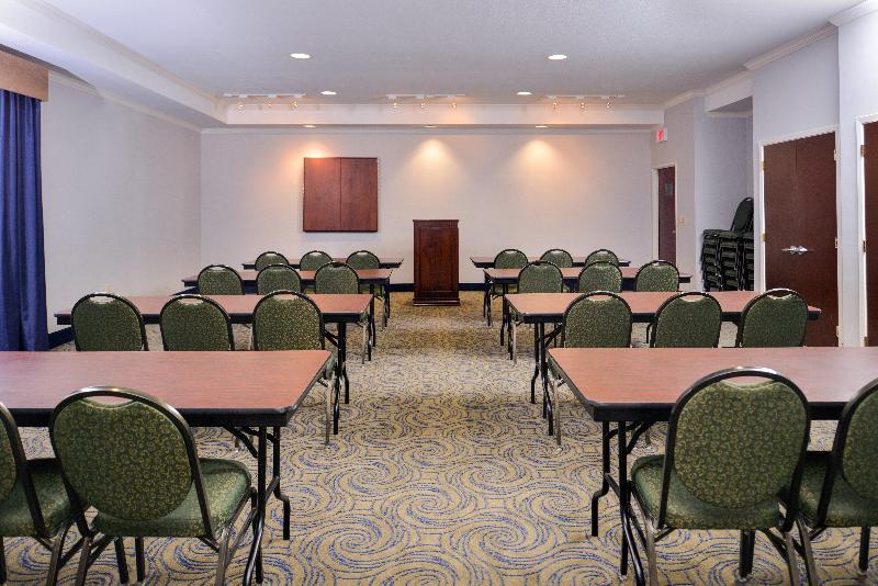 Holiday Inn Express Hotel & Suites San Antonio By Ihg