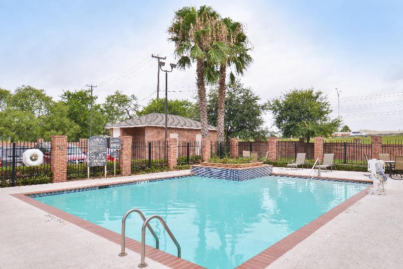 Holiday Inn Express Hotel & Suites San Antonio By Ihg