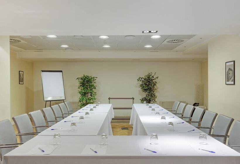 Italiana Hotels Milan Rho Fair