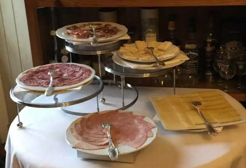 هتل La Roseraie Hôtel Restaurant