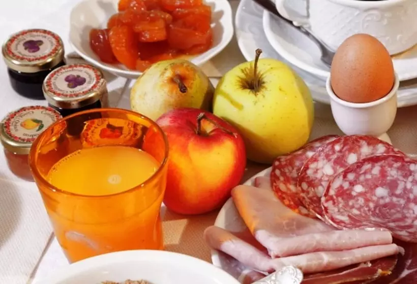 هتل La Roseraie Hôtel Restaurant