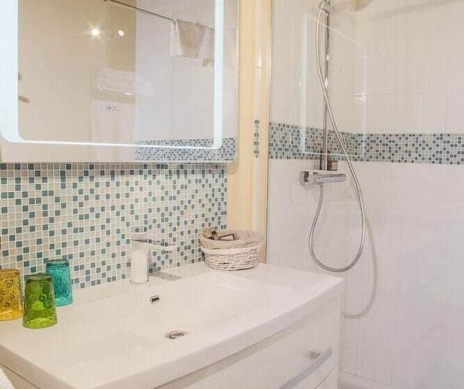 فندق La Roseraie Hôtel Restaurant