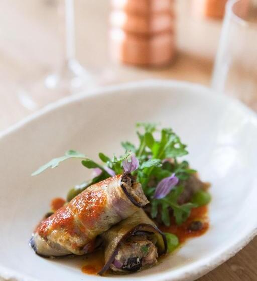Отель Les Petites Maisons Hameau Des Baux
