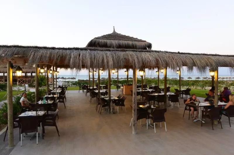 هتل Meninx Djerba