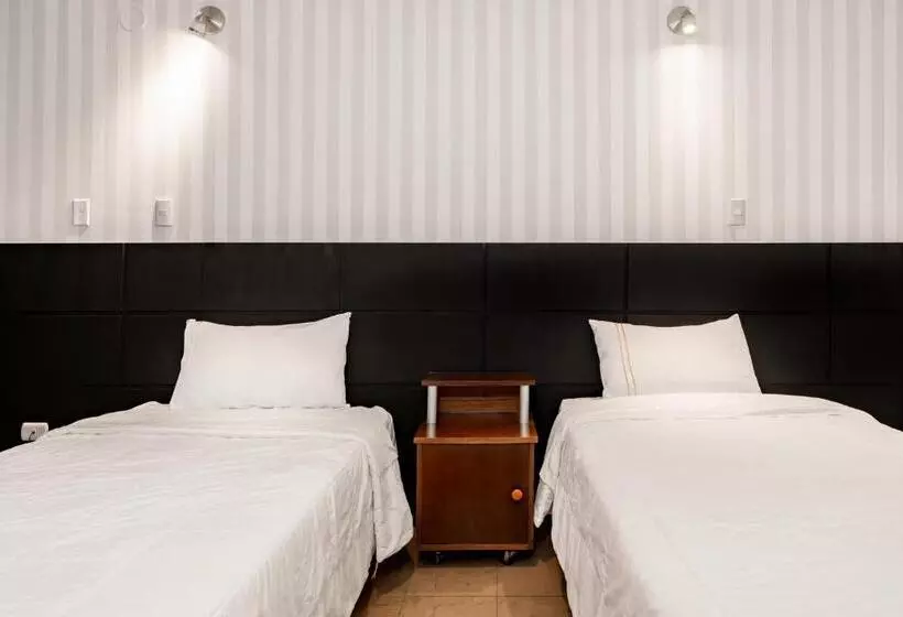 هتل Miraflores Suites Centro