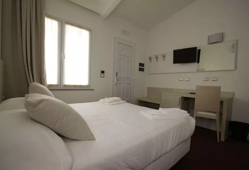 فندق Paradise Airport