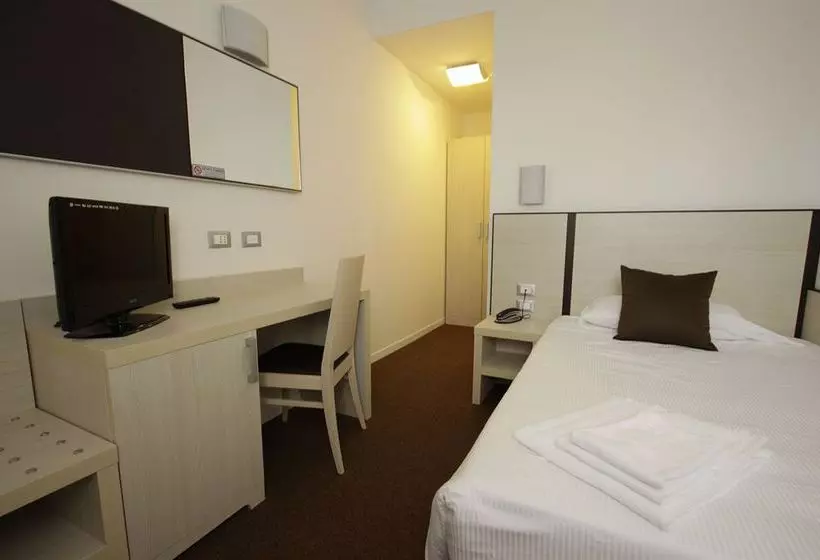 فندق Paradise Airport