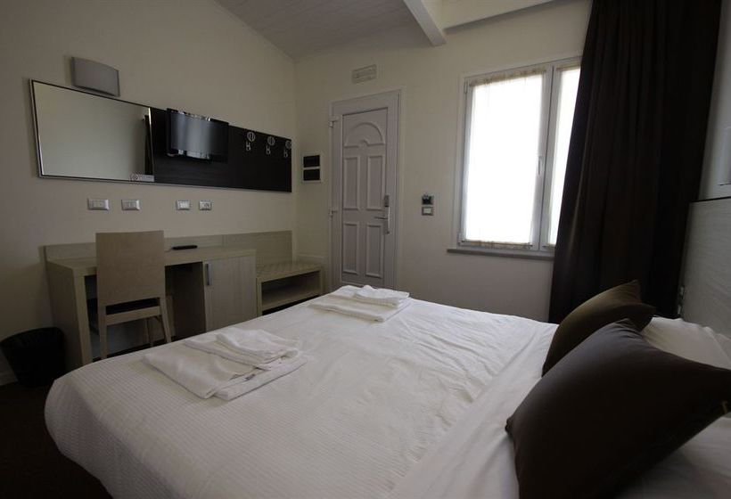 בית מלון כפרי Paradise Airport