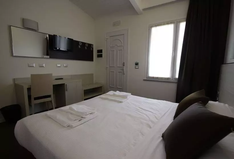 فندق Paradise Airport