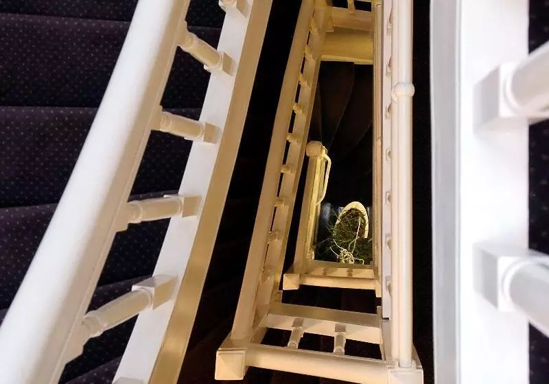 Un Hotel Sur Le Port