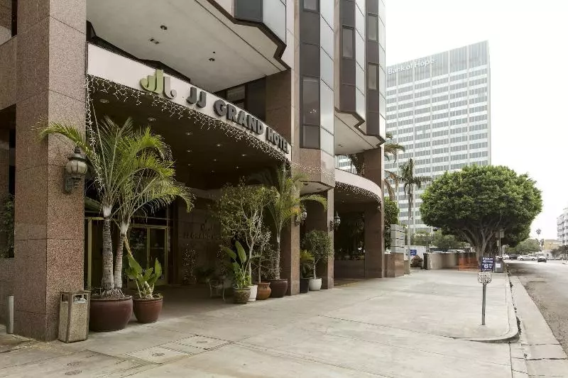 Jj Grand Hotel  Wilshire