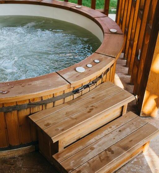 تختخواب و صبحانه Hygge Praid