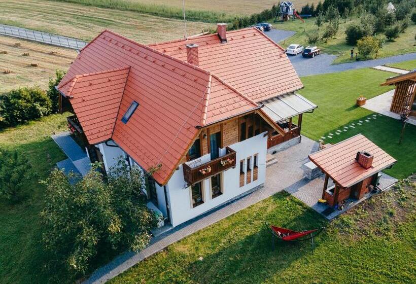 تختخواب و صبحانه Hygge Praid