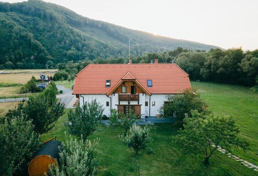 تختخواب و صبحانه Hygge Praid