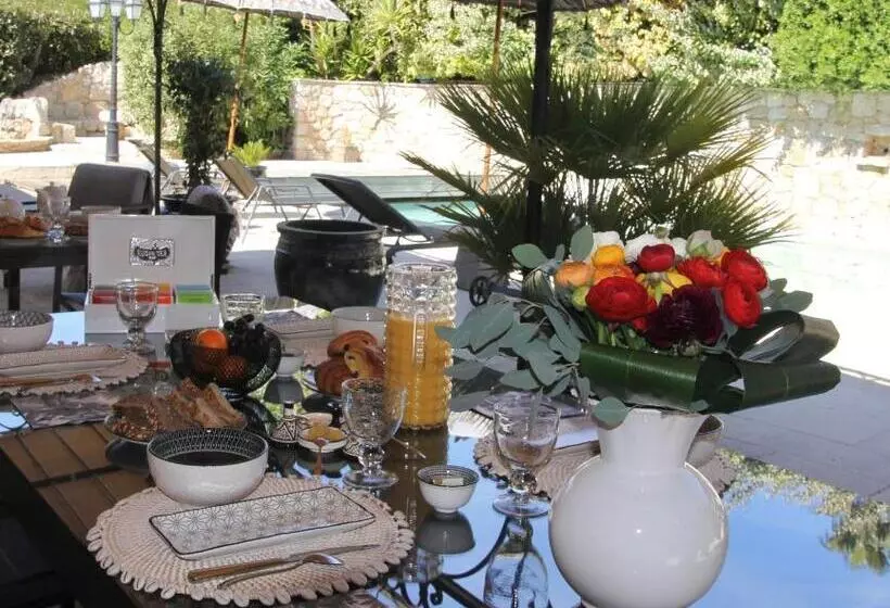 Aamiaismajoitus (B&B) Villa Mathis