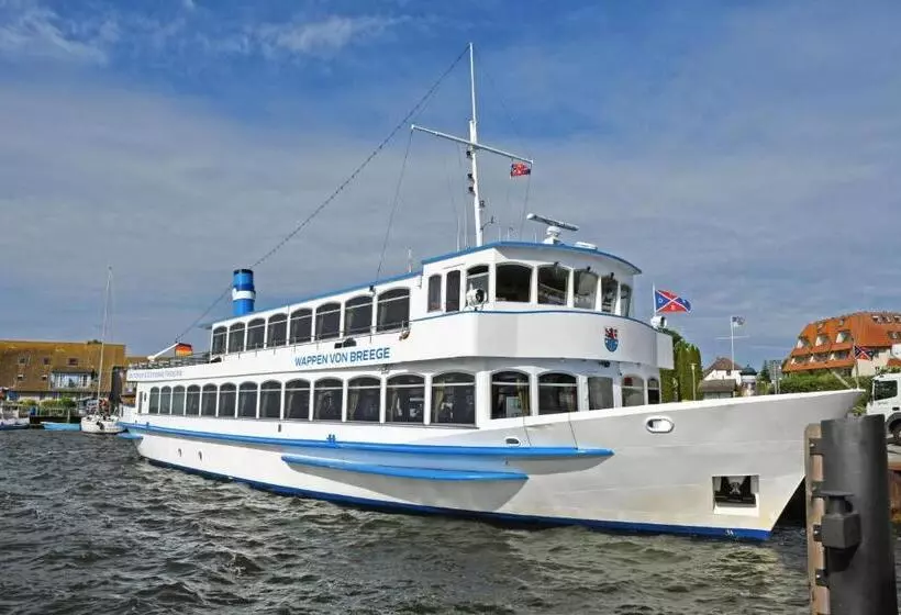 ホテル Pension Im Seebad Breege
