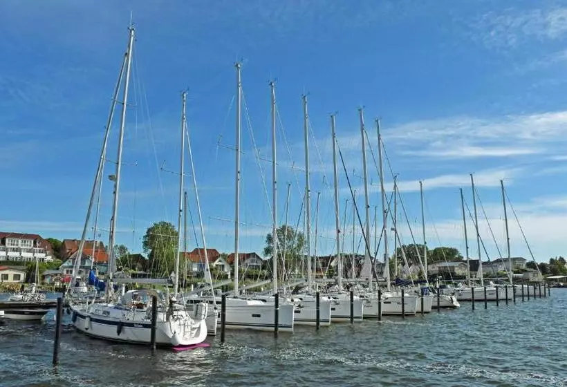 ホテル Pension Im Seebad Breege