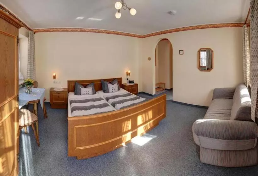 ペンション Gästehaus Sterrhäusl   Chiemgau Karte