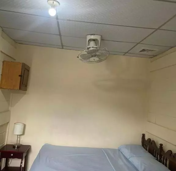 Retkeilymaja Hostal Los Chamos